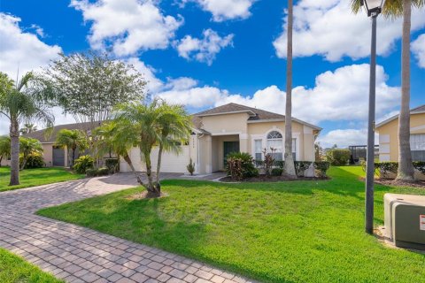 Villa ou maison à vendre à Kissimmee, Floride: 4 chambres, 174.1 m2 № 1261954 - photo 2