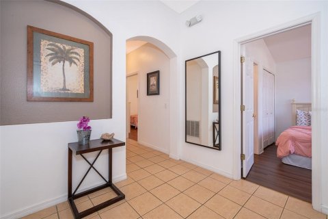 Villa ou maison à vendre à Kissimmee, Floride: 4 chambres, 174.1 m2 № 1261954 - photo 4