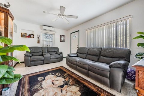 Villa ou maison à vendre à New Port Richey, Floride: 2 chambres, 86.4 m2 № 1385206 - photo 6