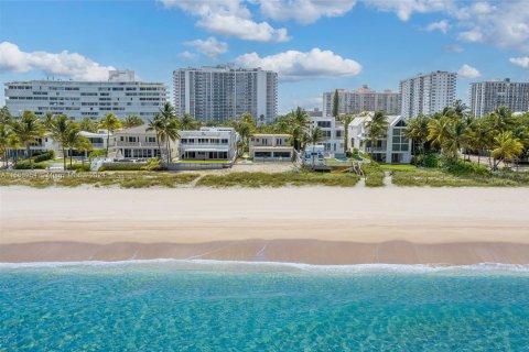 Villa ou maison à vendre à Fort Lauderdale, Floride: 4 chambres, 255.48 m2 № 1116066 - photo 15