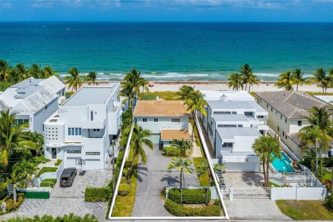 Villa ou maison à vendre à Fort Lauderdale, Floride: 4 chambres, 255.48 m2 № 1116066 - photo 1