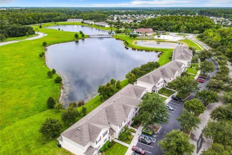 Touwnhouse à vendre à Kissimmee, Floride: 4 chambres, 169.27 m2 № 1276643 - photo 3