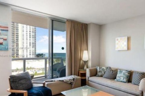 Copropriété à vendre à Sunny Isles Beach, Floride: 1 chambre, 63.92 m2 № 1235270 - photo 3