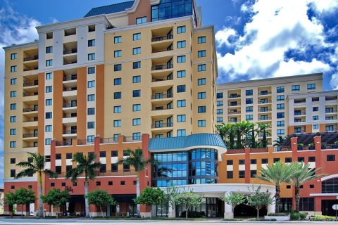 Condo in Fort Lauderdale, Florida, 2 bedrooms  № 1185268 - photo 1