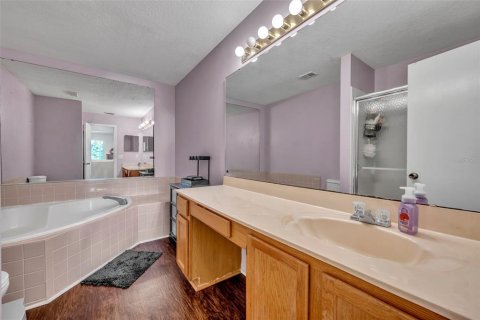 Condo in Orlando, Florida, 3 bedrooms  № 1409803 - photo 19