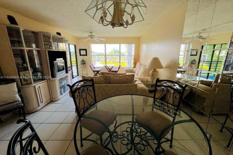 Copropriété à vendre à Pompano Beach, Floride: 1 chambre, 75.25 m2 № 1332464 - photo 6