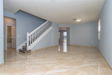 House in Hialeah, Florida 4 bedrooms, 228.73 sq.m. № 1354567 - photo 17