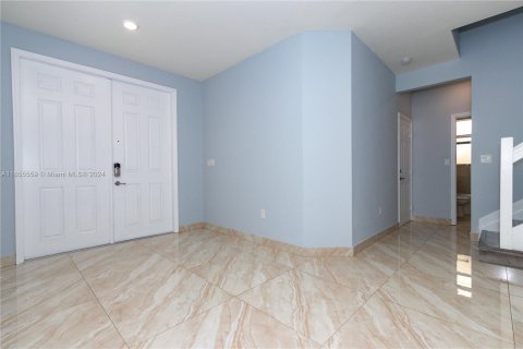 Villa ou maison à vendre à Hialeah, Floride: 4 chambres, 228.73 m2 № 1354567 - photo 14