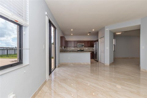 Villa ou maison à vendre à Hialeah, Floride: 4 chambres, 228.73 m2 № 1354567 - photo 21