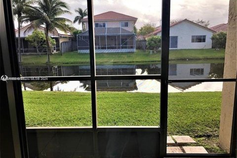 Copropriété à vendre à Weston, Floride: 2 chambres, 116.69 m2 № 1331010 - photo 2