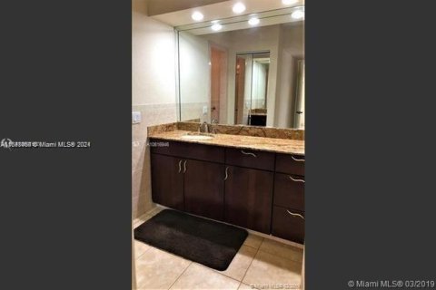 Condo in Weston, Florida, 2 bedrooms  № 1331010 - photo 7