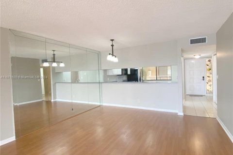 Copropriété à vendre à North Lauderdale, Floride: 2 chambres, 125.42 m2 № 1391914 - photo 13