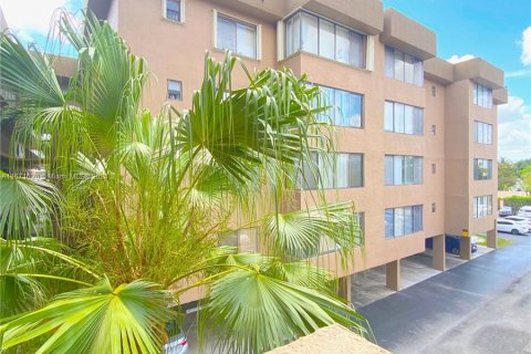 Condominio en venta en North Lauderdale, Florida, 2 dormitorios, 125.42 m2 № 1391914 - foto 2