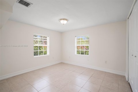 House in North Miami Beach, Florida 2 bedrooms, 102.19 sq.m. № 1316298 - photo 23