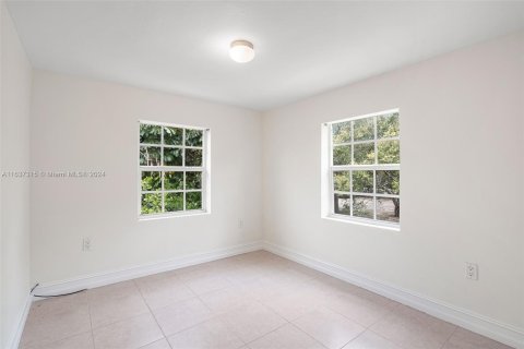 House in North Miami Beach, Florida 2 bedrooms, 102.19 sq.m. № 1316298 - photo 26