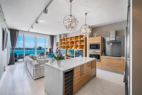 Copropriété à vendre à Miami, Floride: 2 chambres, 104.79 m2 № 1081274 - photo 14