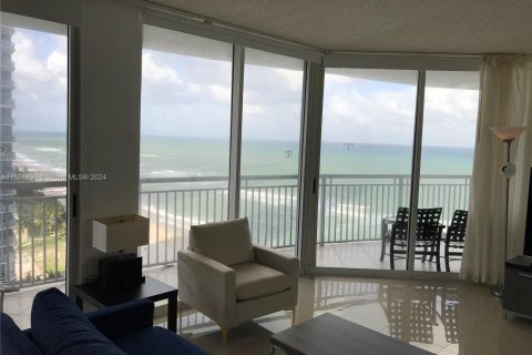 Copropriété à vendre à Sunny Isles Beach, Floride: 3 chambres, 172.8 m2 № 1081227 - photo 13