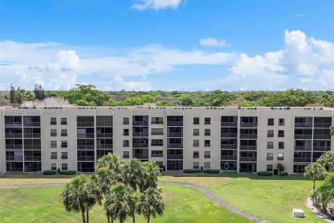 Condominio en venta en Coconut Creek, Florida, 2 dormitorios, 99.41 m2 № 1176254 - foto 22