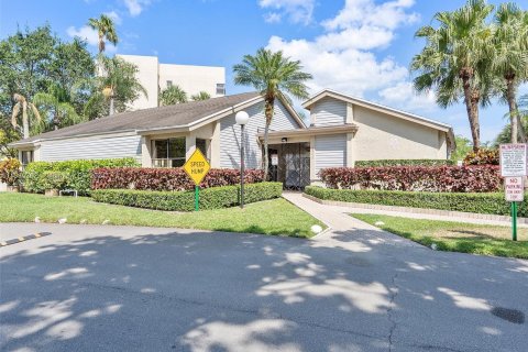 Copropriété à vendre à Coconut Creek, Floride: 2 chambres, 99.41 m2 № 1176254 - photo 23