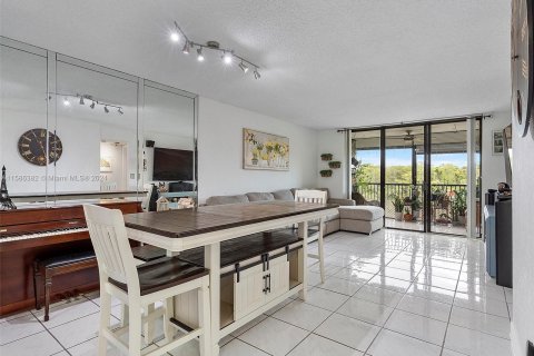 Copropriété à vendre à Coconut Creek, Floride: 2 chambres, 99.41 m2 № 1176254 - photo 12