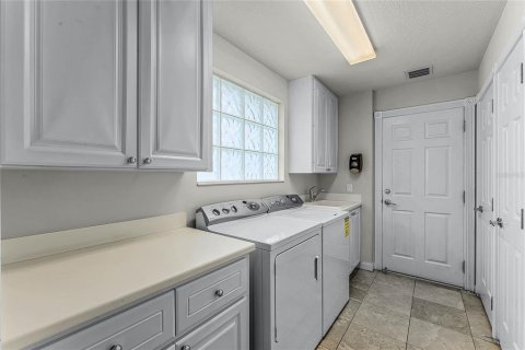 Duplex à vendre à Orlando, Floride: 2 chambres, 156.08 m2 № 1355620 - photo 25