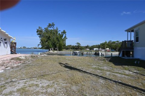 Terreno en venta en Englewood, Florida № 1016527 - foto 1