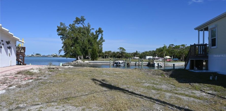 Terrain à Englewood, Floride № 1016527