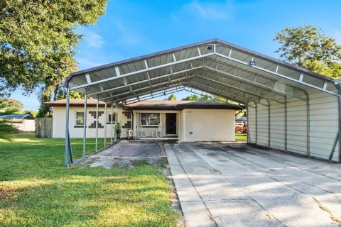 Villa ou maison à vendre à Winter Haven, Floride: 3 chambres, 140.47 m2 № 1382514 - photo 1