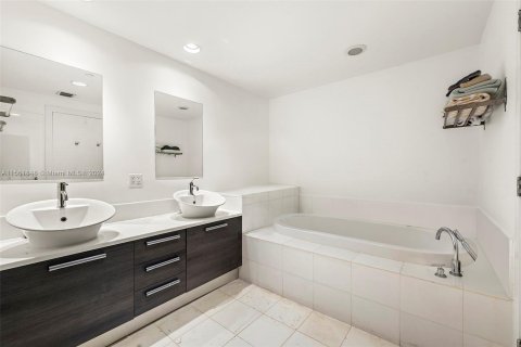 Condo in Aventura, Florida, 3 bedrooms  № 1097274 - photo 13