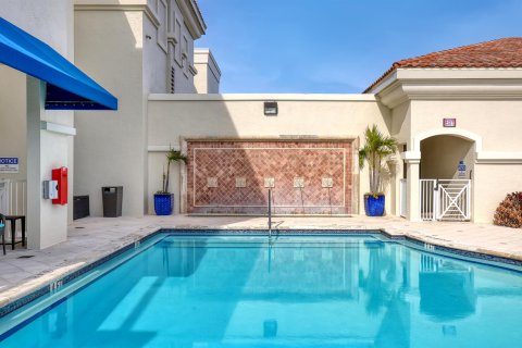 Copropriété à vendre à West Palm Beach, Floride: 4 chambres, 362.23 m2 № 929978 - photo 17