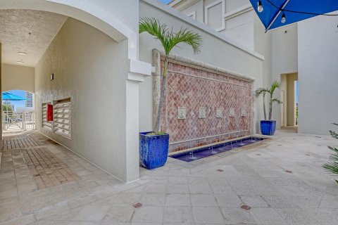 Condo in West Palm Beach, Florida, 4 bedrooms  № 929978 - photo 22