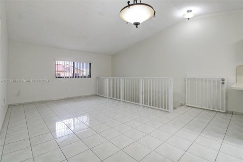 Copropriété à vendre à Hialeah, Floride: 2 chambres, 85.93 m2 № 1353962 - photo 13