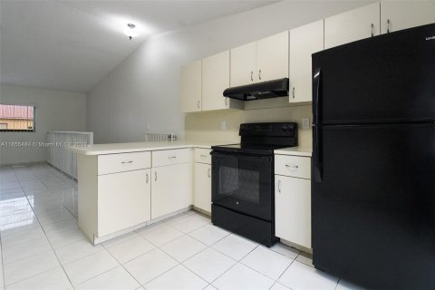 Copropriété à vendre à Hialeah, Floride: 2 chambres, 85.93 m2 № 1353962 - photo 15