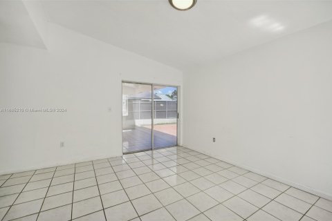 Villa ou maison à vendre à Miami, Floride: 3 chambres, 134.06 m2 № 1377486 - photo 22