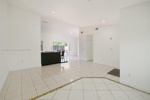 Villa ou maison à vendre à Miami, Floride: 3 chambres, 134.06 m2 № 1377486 - photo 13