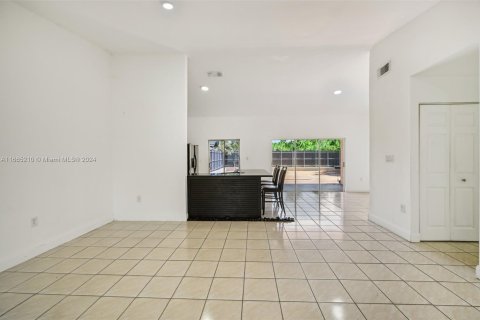 Villa ou maison à vendre à Miami, Floride: 3 chambres, 134.06 m2 № 1377486 - photo 12