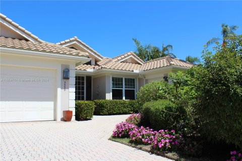 House in Jupiter, Florida 3 bedrooms № 1127367 - photo 1