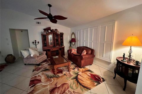 House in Port Charlotte, Florida 3 bedrooms, 278.8 sq.m. № 1422937 - photo 14