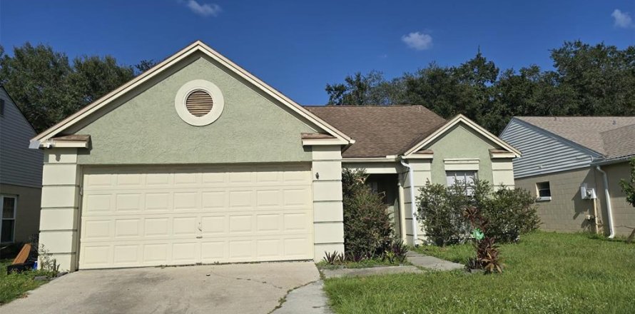 House in Orlando, Florida 3 bedrooms, 125.42 sq.m. № 1422940