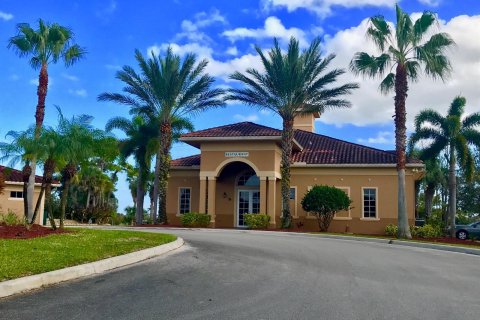 Villa ou maison à vendre à Palm City, Floride: 2 chambres, 205.13 m2 № 1121283 - photo 5