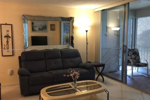 Condominio en venta en Lauderhill, Florida, 2 dormitorios, 102.19 m2 № 1238661 - foto 10