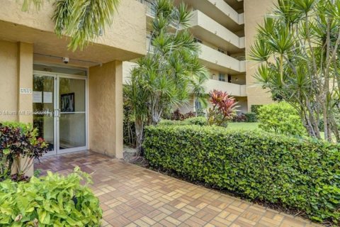 Condominio en venta en Lauderhill, Florida, 2 dormitorios, 102.19 m2 № 1238661 - foto 8