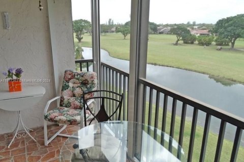 Condominio en venta en Lauderhill, Florida, 2 dormitorios, 102.19 m2 № 1238661 - foto 23