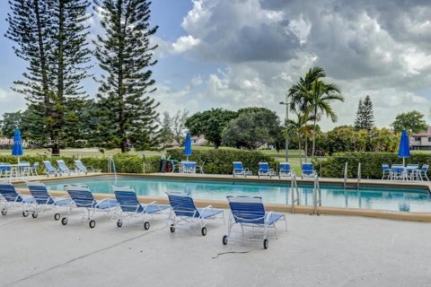 Condo in Lauderhill, Florida, 2 bedrooms  № 1238661 - photo 26