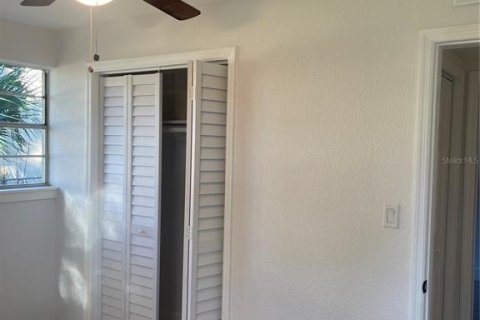 Duplex à vendre à Holly Hill, Floride: 4 chambres, 167.97 m2 № 910587 - photo 15