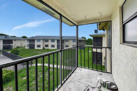 Condo in Delray Beach, Florida, 2 bedrooms  № 1216934 - photo 22