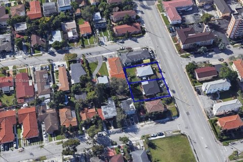 Propiedad comercial en venta en Miami, Florida, 122.45 m2 № 1293167 - foto 1