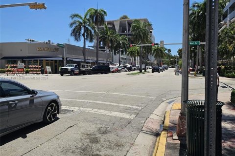 Condo in Miami Beach, Florida, 1 bedroom  № 1293168 - photo 3