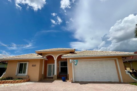 Villa ou maison à vendre à Miami, Floride: 3 chambres, 155.33 m2 № 1293213 - photo 1