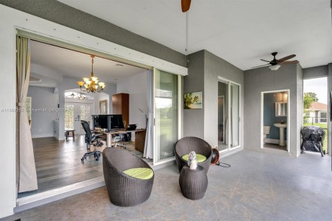 Villa ou maison à vendre à Lehigh Acres, Floride: 3 chambres, 209.68 m2 № 1096151 - photo 26